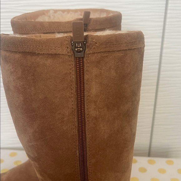 UGG Tan Winter Boots - Picture 8 of 9